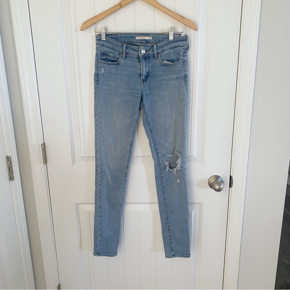 Levi’s 711 Skinny Distressed Denim Size 26